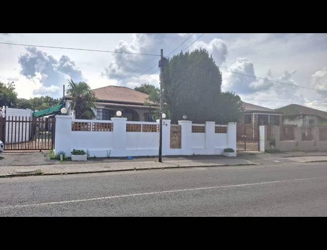 4 BEDROOM PROPERTY TO RENT IN FISHERS HILL